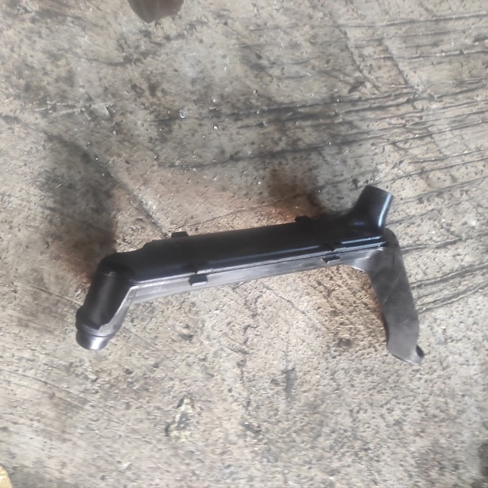 pipa corong saringan oli Ertiga original