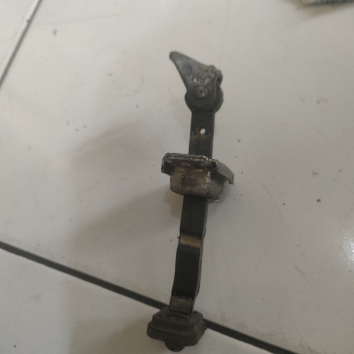 engsel pintu kiri honda stream