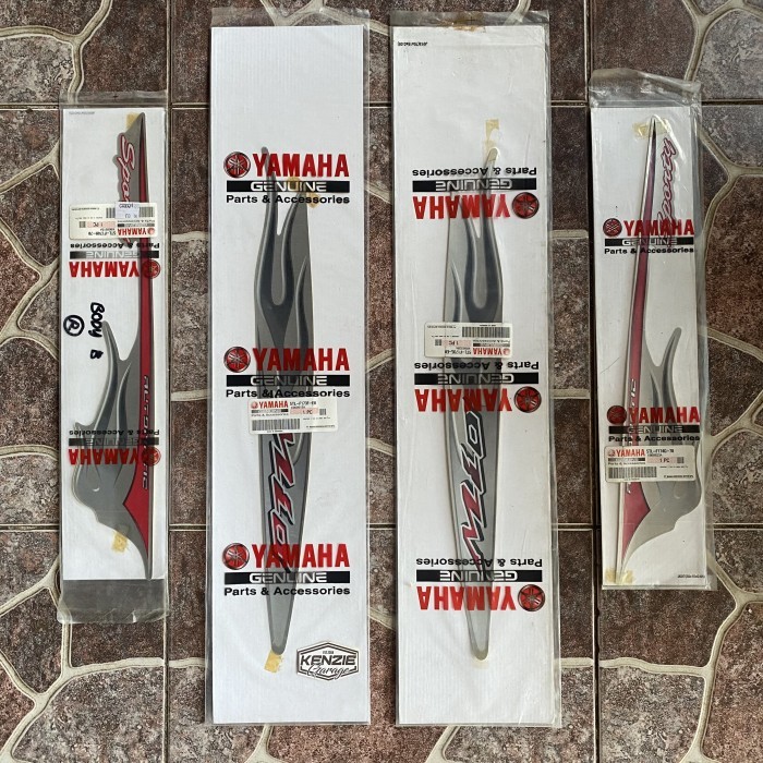 Stiker Striping Graphic Mio Sporty Silver Api 2006