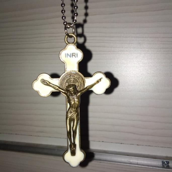 Kalung salib benediktus / kalung salib rantai cowok silver 00509170
