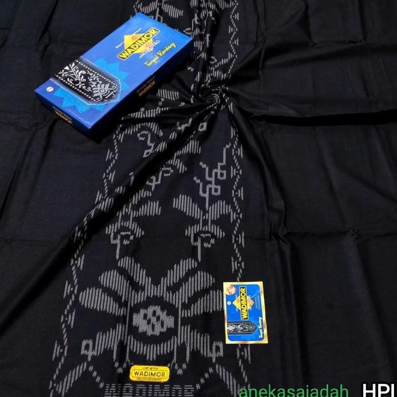 Sarung Wadimor Hitam Polos  tumpal kembang Premium Sarung Dewasa Wadimor TUMPAL Kembang