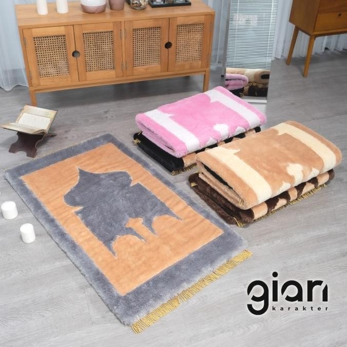 SAJADAH BULU/RUMBAI/BUSA/TEBAL JADDA PREMIUM - GIAN KARAKTER KOKO