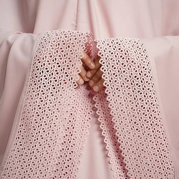 Terjangkau Mukena Buttonscarves Ultra Finre Lace Prayer Robe - Blush Pink