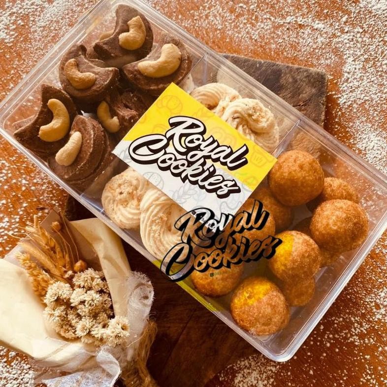 

TERLARIS [PAKET BUNDLING 2 TOPLES]Hampers lebaran paket kue kering cookies bingkisan parsel parcel wisman Premium Kue Kering Kuker Lebaran putri salju nastar kastengel Nutella Tart sagu keju coklat Mede palm Cheese Kue Kacang almond Crispy hampers kacang