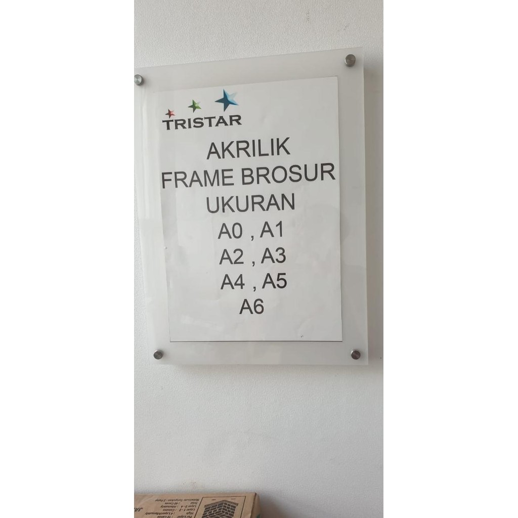 

Akrilik poster dinding A4/ 3mm+3mm(background putih+clear)
