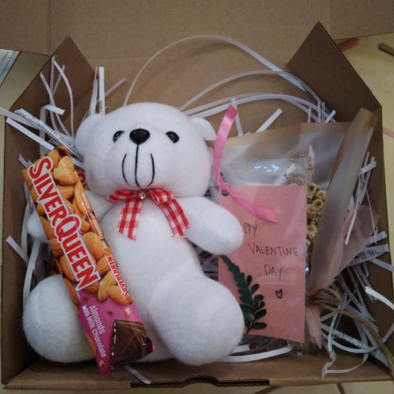 

ORIGINAL ( ) Kado/Hampers/Giftbox spesial buat valentine /buat ulang tahun, wisuda, anniversary na-93