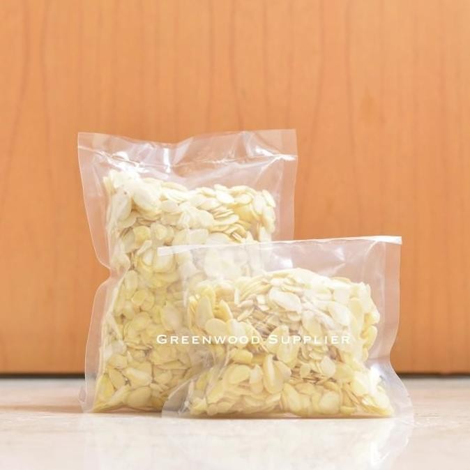 

Kacang Almond Iris / Almond Slice (1KG)