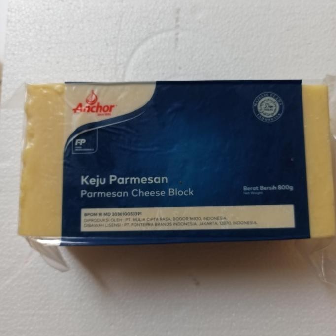 

SIAP KIRIM KEJU PARMESAN BLOCK ANCHOR REPACK 200 GR PARMESAN CHEESE