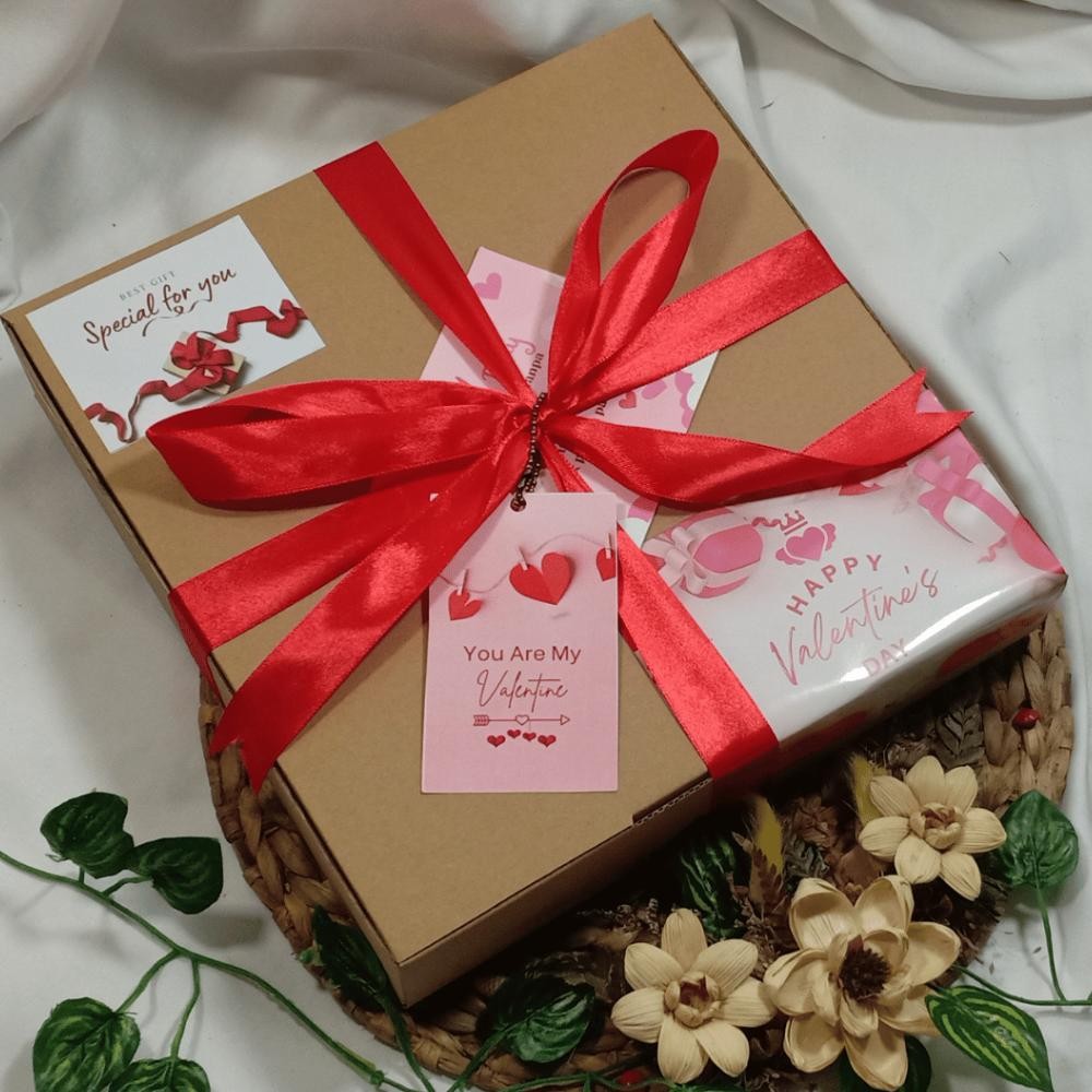 

COD KADO VALENTINE CEWEK ROMANTIS | HAMPERS VALENTINE CEWEK | COKLAT VALENTINE | VALENTINE DAYS | KADO UNTUK ORANG TERSAYANG | HADIAH VALENTINE | HAMPERS ROMANTIS | COKLAT BOX PREMIUM EDISI VALENTINE ii-99