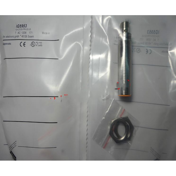 LIVIN 3PCS  IG7100 IG6018 IG5872 IG6047 IG5953 IG6022 IG5942 New High Quality IFM proximity sensor s