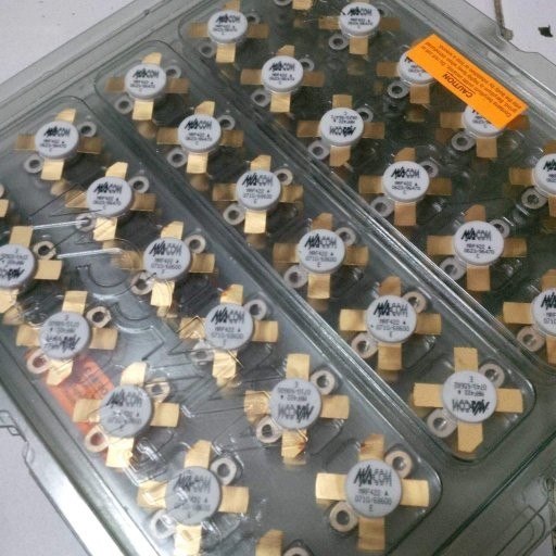 

PROMO! MRF 422 RF TRANSISTOR