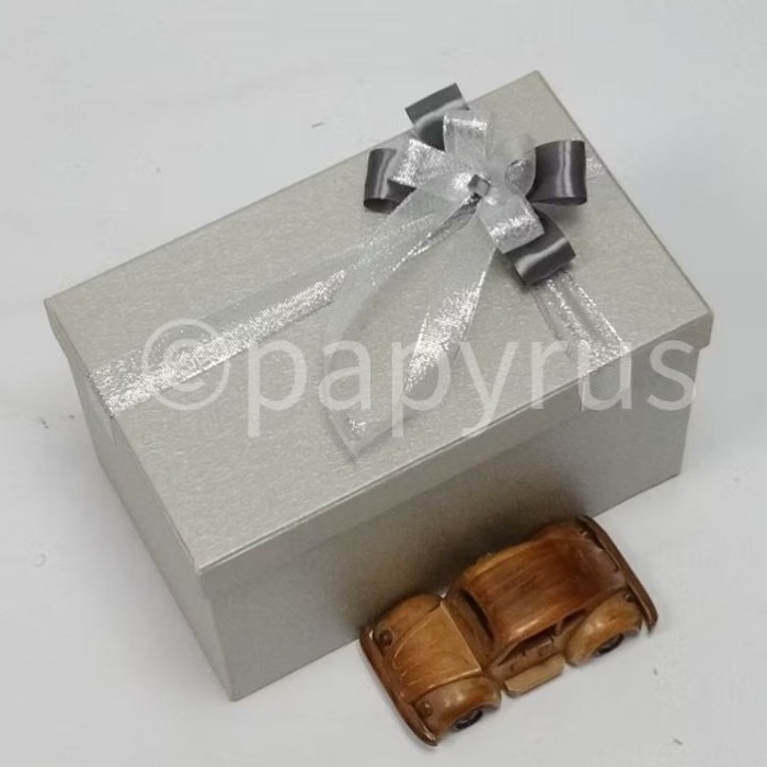 

Papyrus 15X25 Tinggi 15Cm Kotak Kado Gift Box