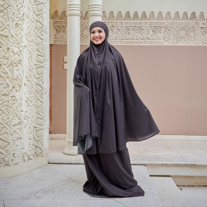 ZM Zaskia Mecca - Alina Mukena Travel - Monogram