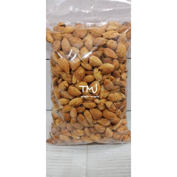 

ALMOND CANGKANG RASA SUSU/ MILKBUTTER OLEH2 HAJI/UMROH
