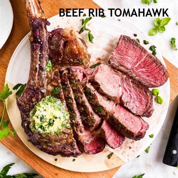 

1.5kg BEEF COWBOY TOMAHAWK bone-in ribeye Australia STEER (young cattle) aged-frozen 2 ribs alum