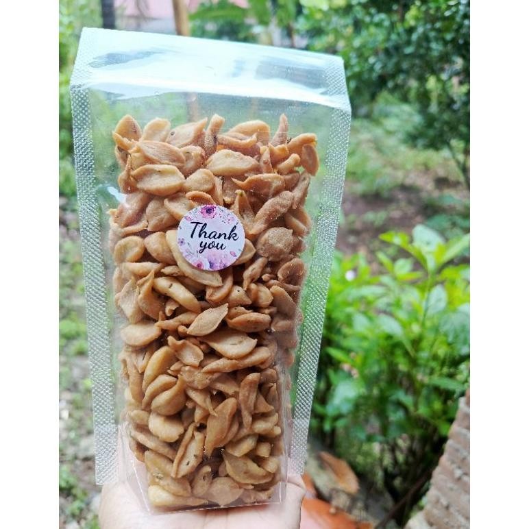 

cemilan keripik bawang gunting ori 200gr