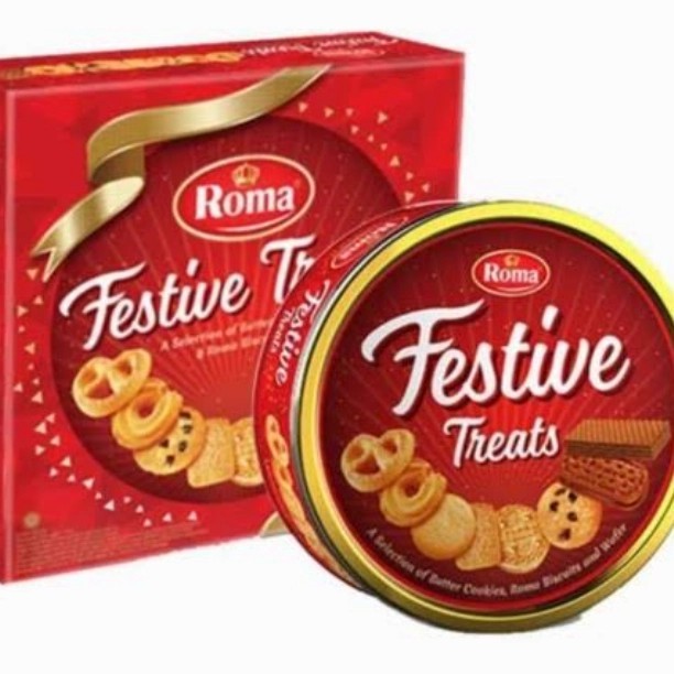 

ROMA BISCUIT FESTIVE TREATS 765g/675g 1 KARTON ISI 6 KALENG