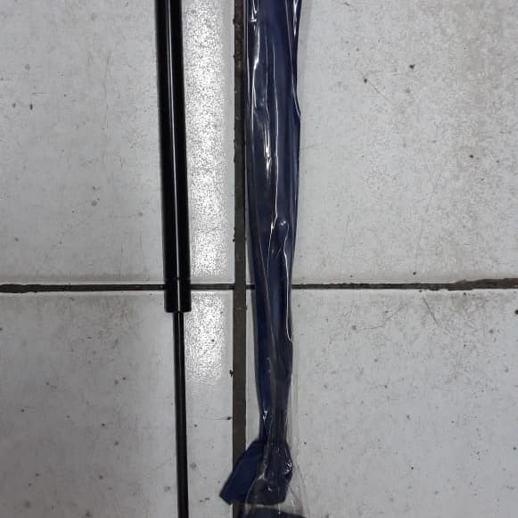 Shockbreker Bagasi Peugeot 307 Sw