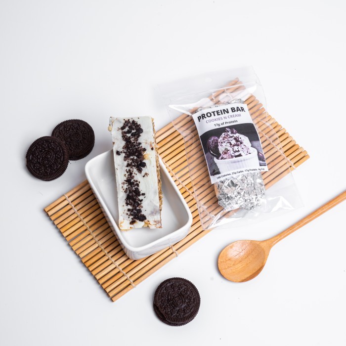 

COOKIES AND CREAM PROTEIN BAR