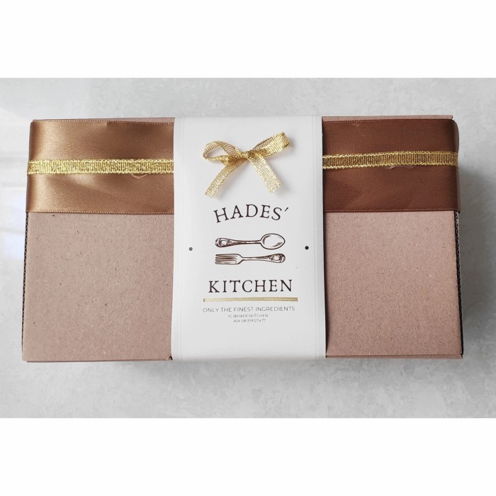

PARSEL LEBARAN MURAH HAMPERS LEBARAN MURAH TIRAMISU PREMIUM 20X10 CM