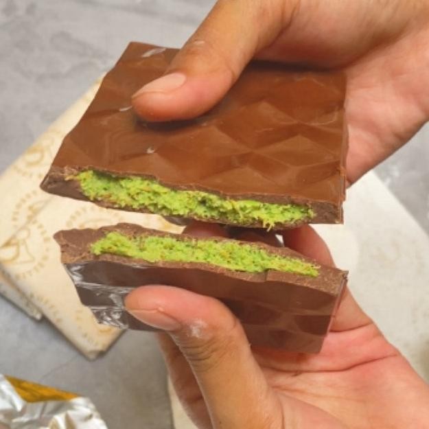 

gf-5 DUBAI COKLAT/ Chocolate Kunafa Pistachio /Tiramisu /Cheese /Matcha Original