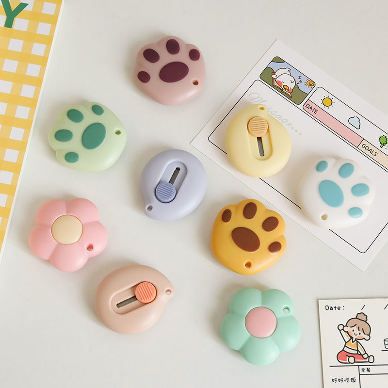 

Student Manual Paper Cutting Mini-Portable Cat's Paw Art Knife
