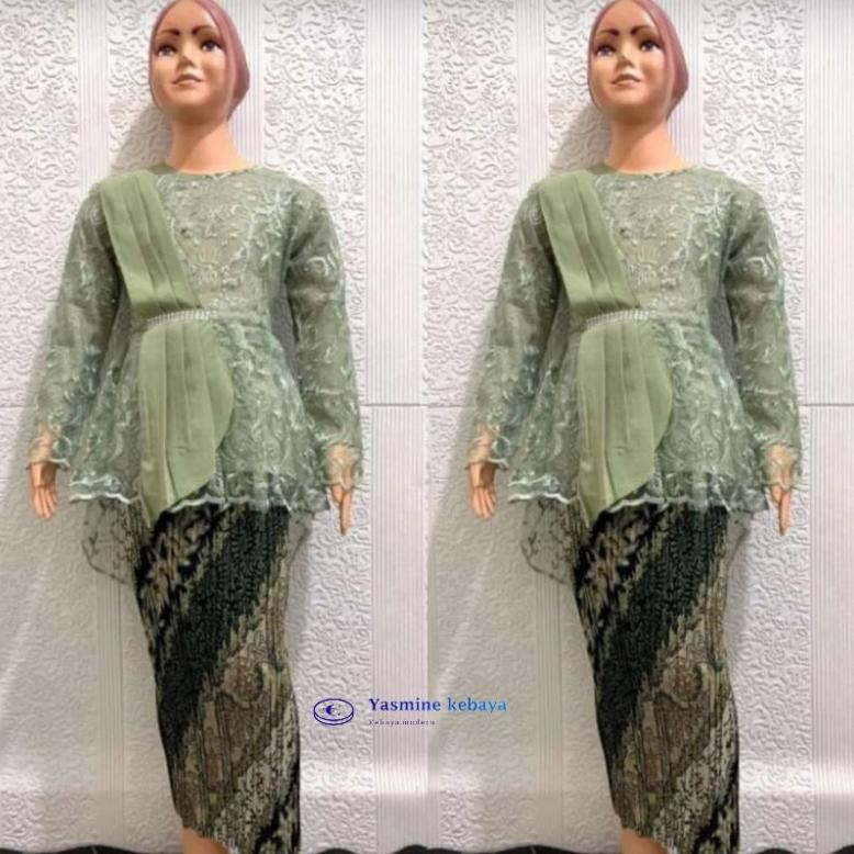 Setelan Baju Couple Kebaya Tunik Brukat Busui Set Kemeja Batik Pria Motif Cm Sage / Couple Kebaya Ib