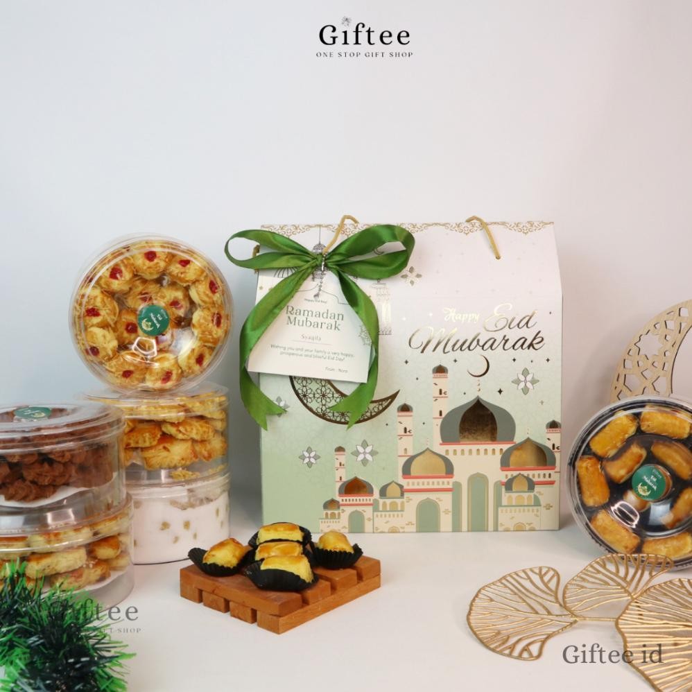 

Hampers Kue Kering Set 6 Raya Cookies 250 Gr Hampers Lebaran Exclusive Bingkisan Idul Fitri Gable Box Tas Jinjing Makanan Toples Enak Paket Nastar Mewah Premium Gift Set Kado Hadiah Parcel Parsel Souvenir Eid Mubarak Ramadhan Kado LebaranByGifteeId Flash
