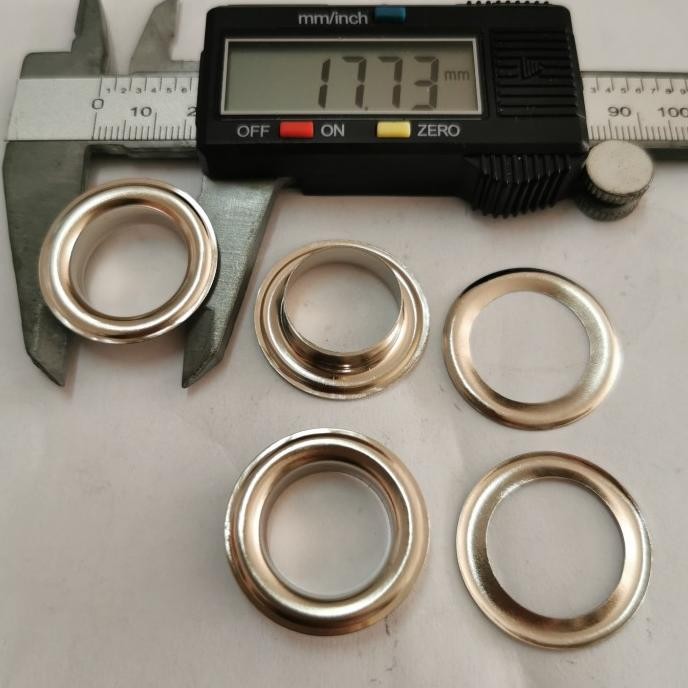 

READY MATA AYAM 17MM / MATA AYAM 30 + RING ANTIKARAT L / 144SETS