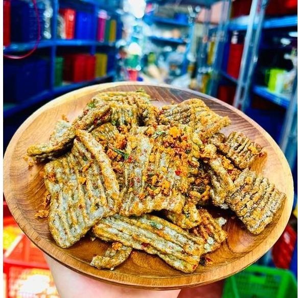 

EKSLUSIF kerupuk jengkol pedas daun jeruk isi 500gram Cemilan Food Keripik Snack Makanan