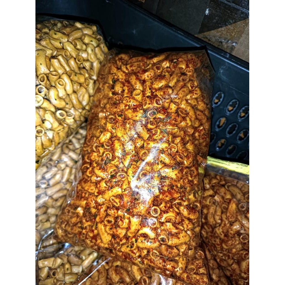 

BERMUTU Makaroni Bantet 1kg / Makaroni Bantet Tasikmalaya / Makaroni Bantet / Makaroni Pedas /