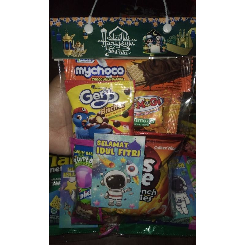 

Hampers Snack (free amplop)