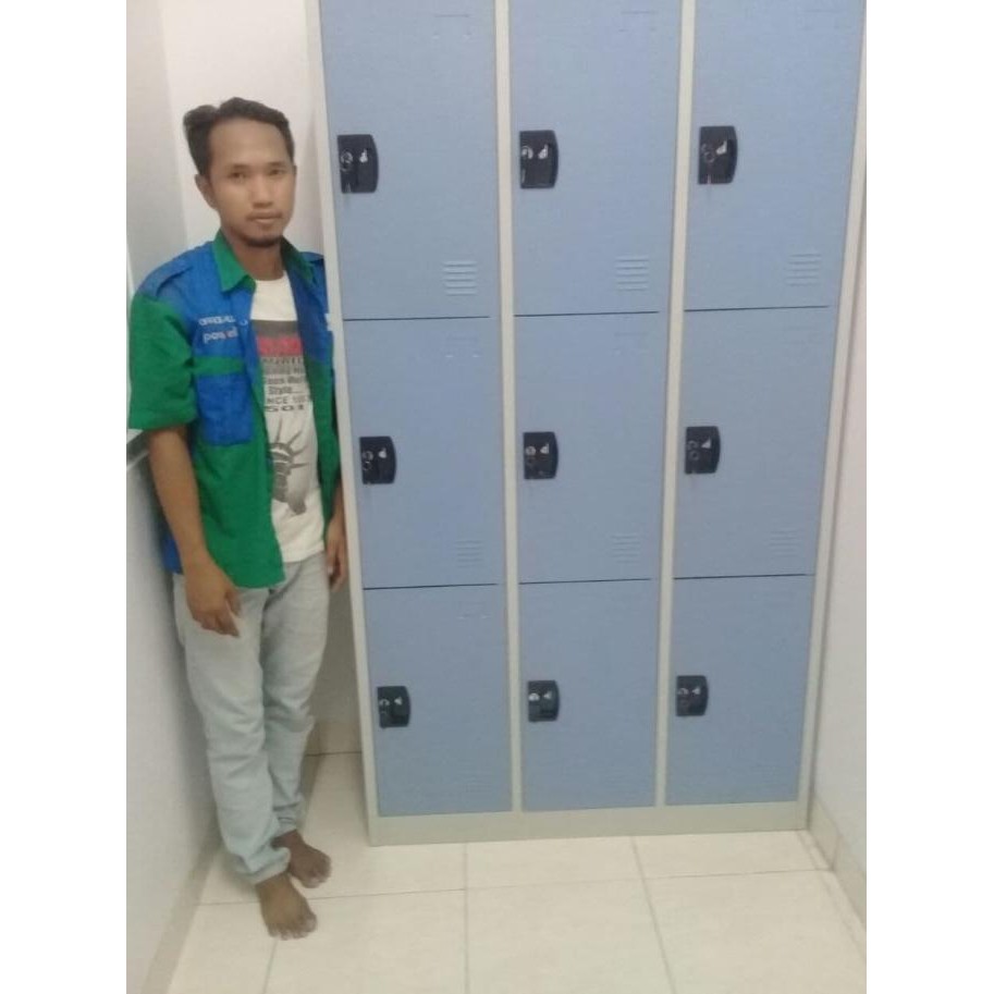 

Loker Modera 9 Pintu Locker Ml889 Rak Besi Serbaguna Lemari Arsip