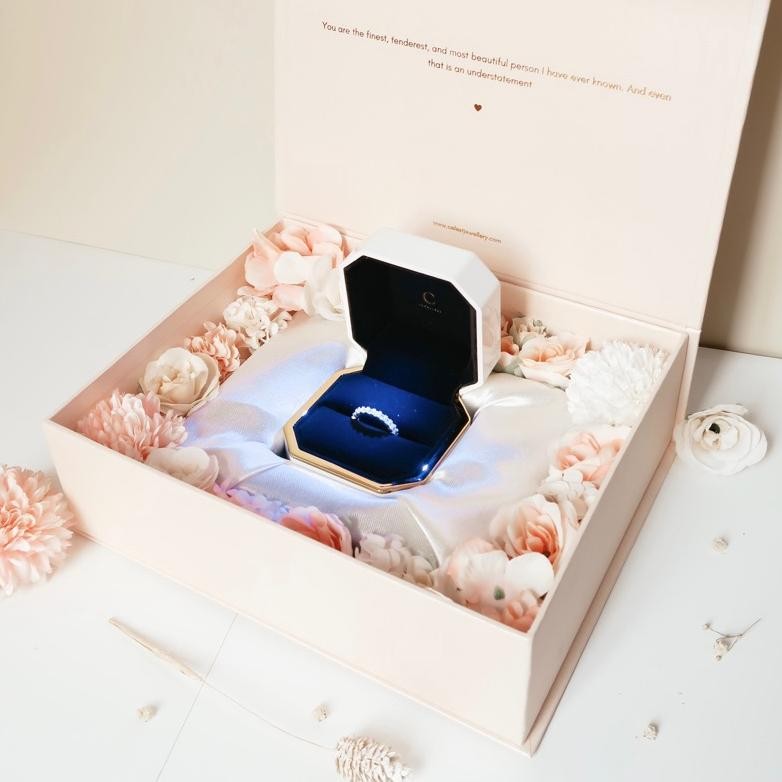 

TERMURAH [ADD-ON] Celest - Exclusive Flower Jewelry Gift Box | Valentine Hampers | Kado Pacar Istri Anniversary Ulang Tahun | Kotak Bunga | Aksesoris Perhiasan Wanita Lapis Emas Asli 18K Gold Plated an-6