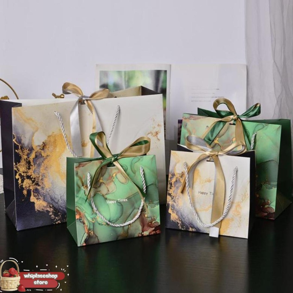 

Paper Bag Marble 2 Ribbon / Tas Kertas 2 Pita Marble Elegan Tebal Premium Aesthetic Goodie Bag Tahan Sobek Dan Tahan Air Murah