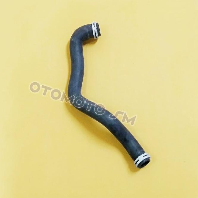 Selang Radiator Atas Ford Fiesta