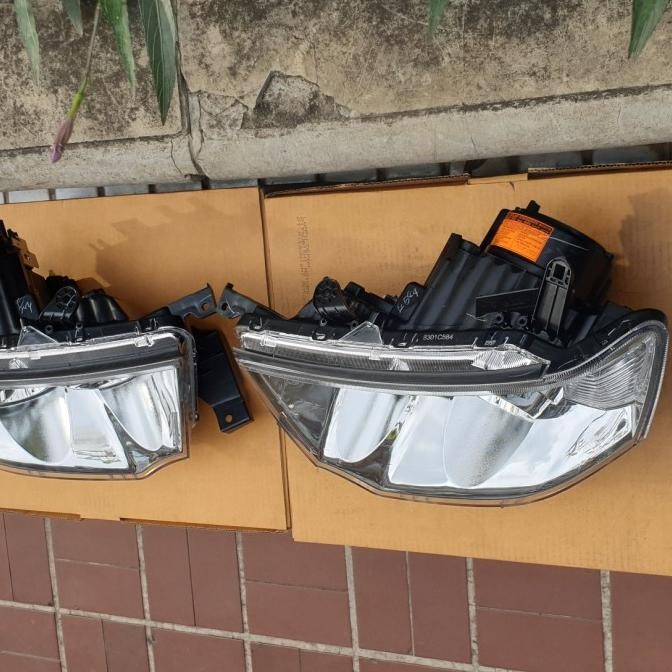 Headlamp Lampu Depan Hid Asli Mitsubishi Pajero Sport Dakar