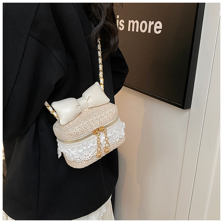 Cute Bowknot Makeup Bag New Fashion Versatile Chain Chanel Style Crossbody Mini Red Bag for Travel4.