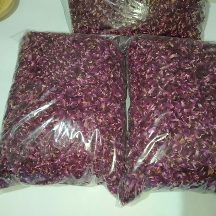 

DRIED ROSE PETALS/Kelopak bunga mawar kering/Teh mawar 1kg Terlaris
