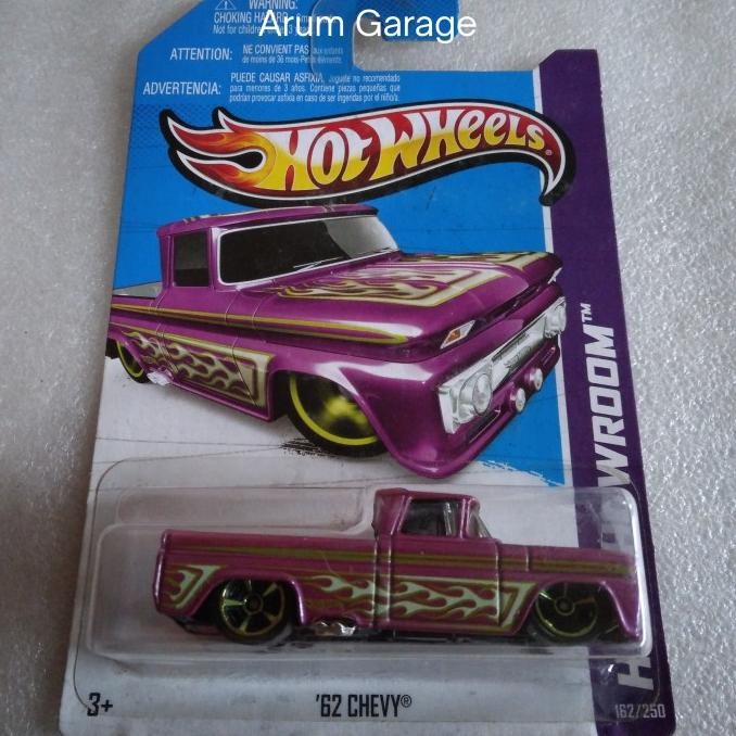 Hot Wheels 62 Chevy. Model Pickup. Card HW Showroom 2013 HW Hot Trucks