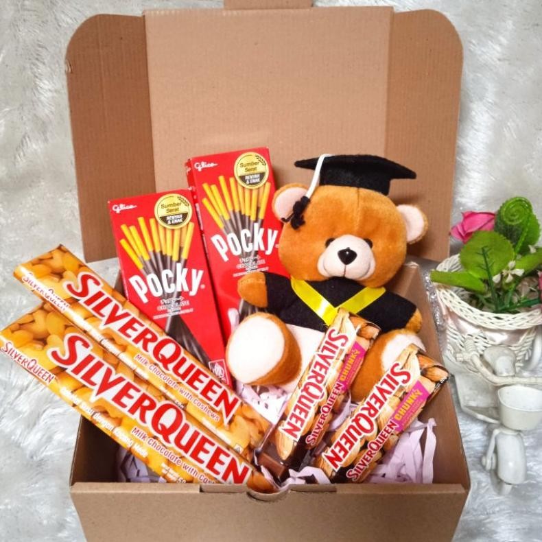 

GV23 HAMPERS DAN BUCKET KADO WISUDA GRADUATION Berkualitas