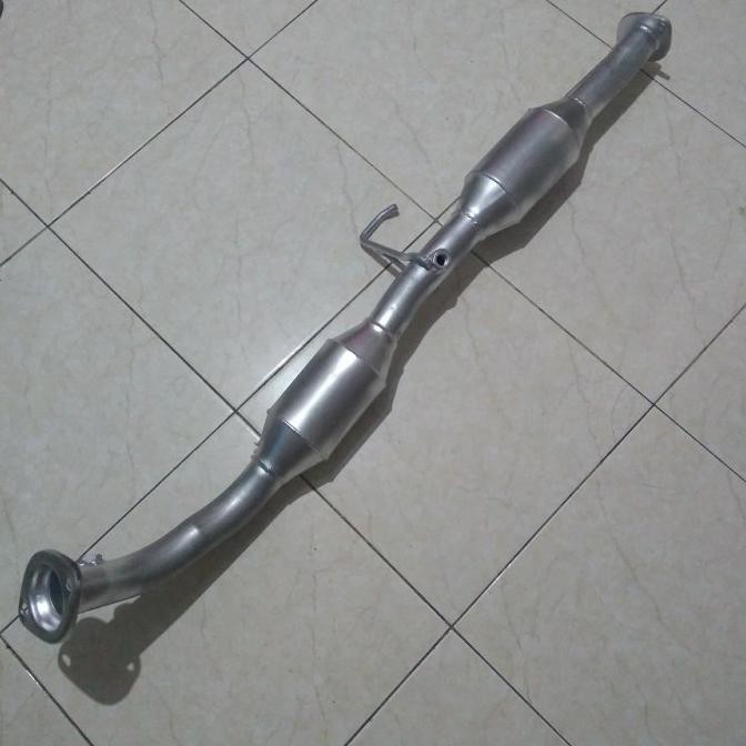Knalpot depan / Front muffler Toyota Innova bensin. Standard Exhaust.