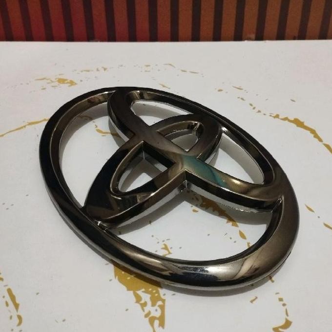 Sale Emblem Logo Depan Toyota Avanza Calya Black Crome Car Aksesoris