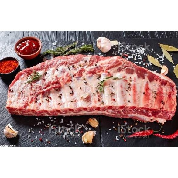 

Grosir Pork Spare Ribs Iga Dada Babi Bali Bakut Utuh Tulang Muda Daging Tebal