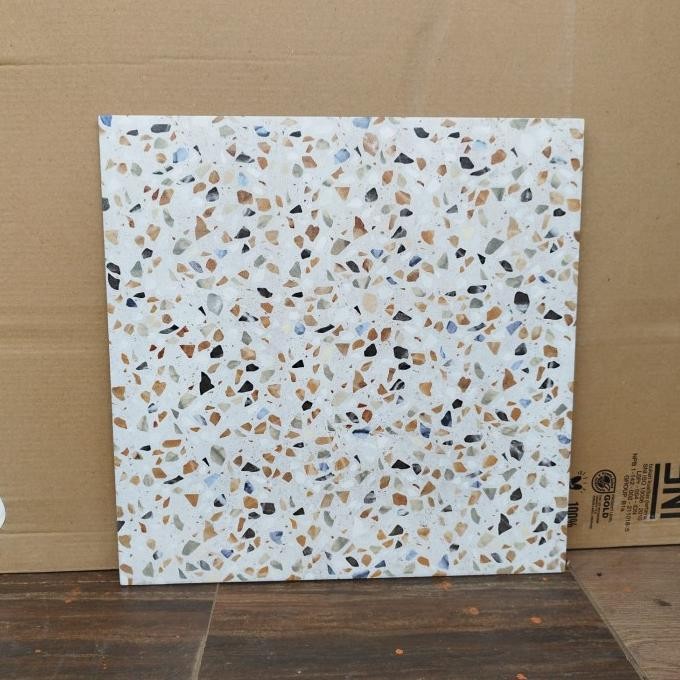 lantai kramik Carol beige 50x50 H32