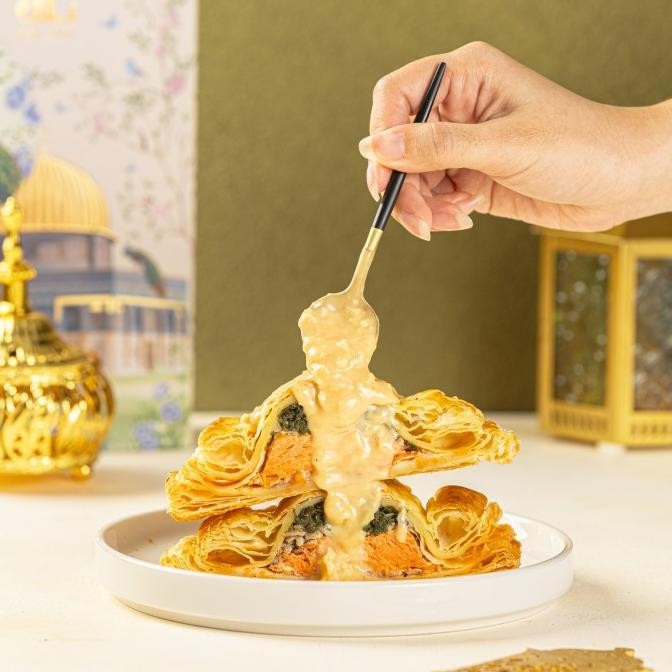 

JL - Salmon En Croute Pastry