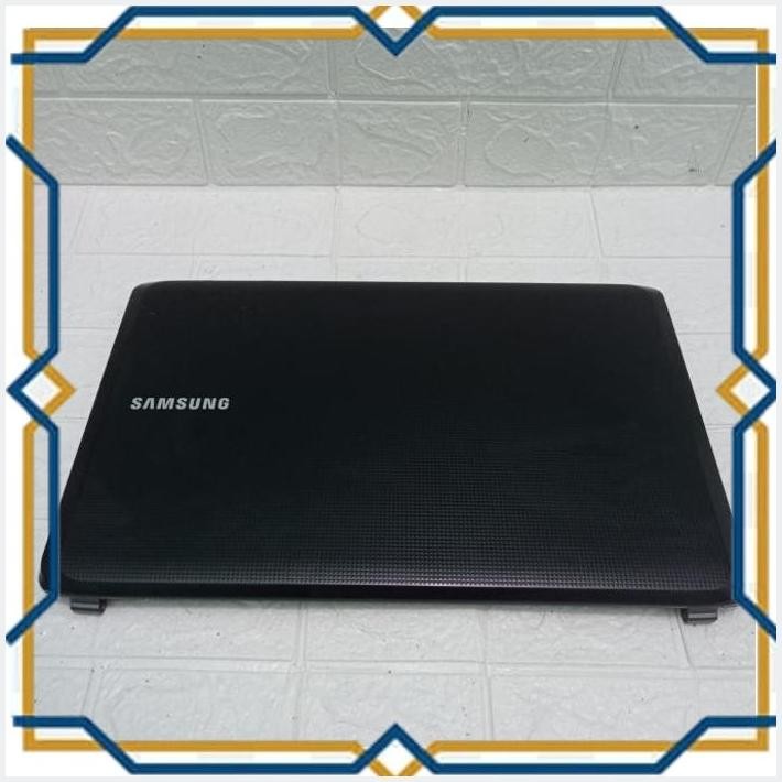 [PRE] CASING CASE KESING COVER ATAS FRAME LCD LAPTOP SAMSUNG R530