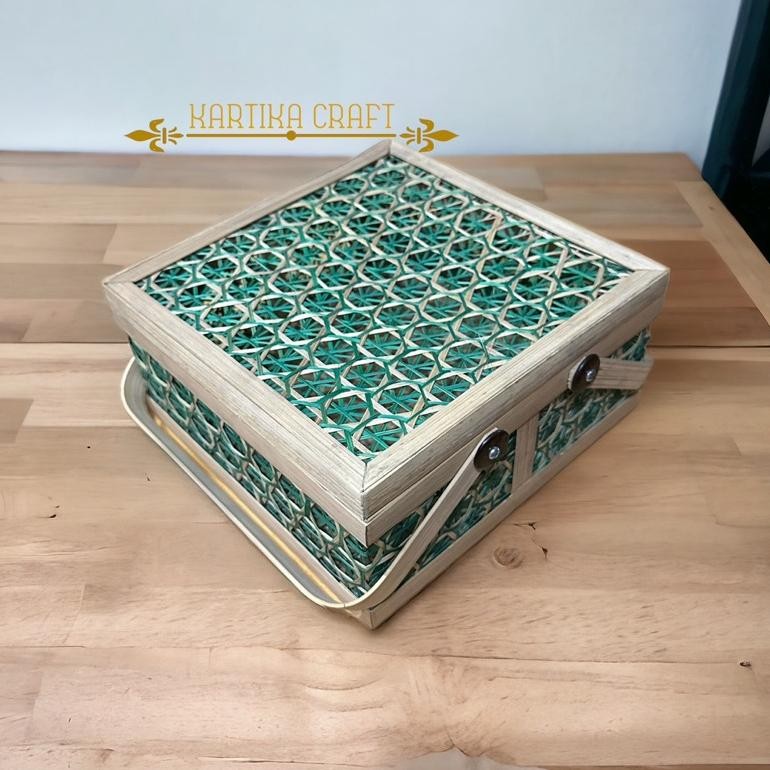 

Box Hampers Bambu Parcel Anyaman Variasi Bambu