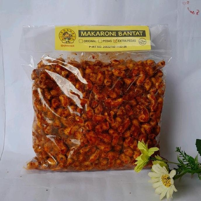 

500gr// Makaroni Bantet/Kriwil pedas gurih daun jeruk Food Snacks Asin Keripik Cemilan Goreng nUg