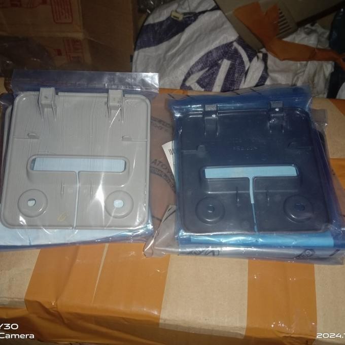 COVER SAFETY BELT BELAKANG XENIA ORIGINAL